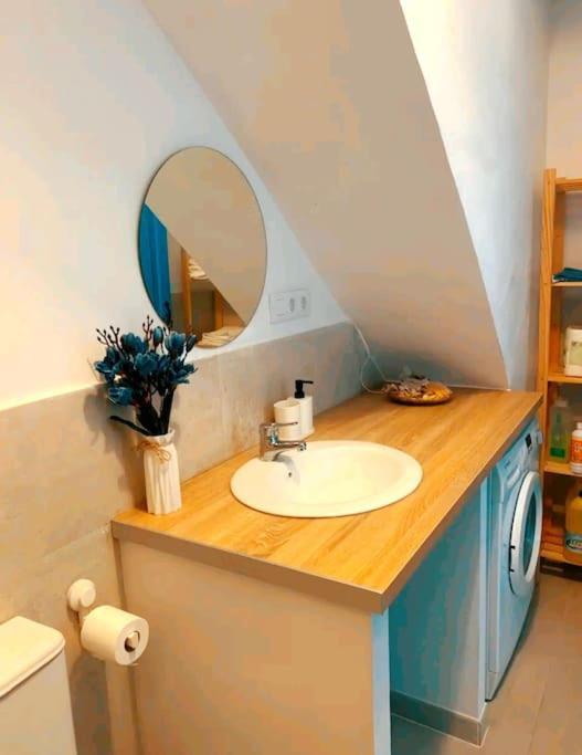 Apartamento En La Playa Las Arenas +Wifi+Ac Valenza Esterno foto